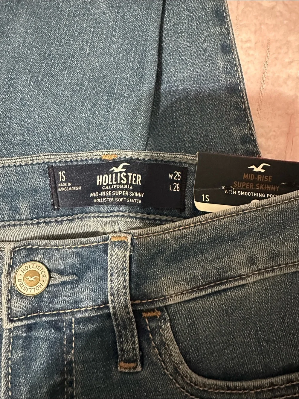 Hollister Classic High-Rise Blue Skinny Jeans - Women size 1s
W25 L26 - Picture 6 of 8